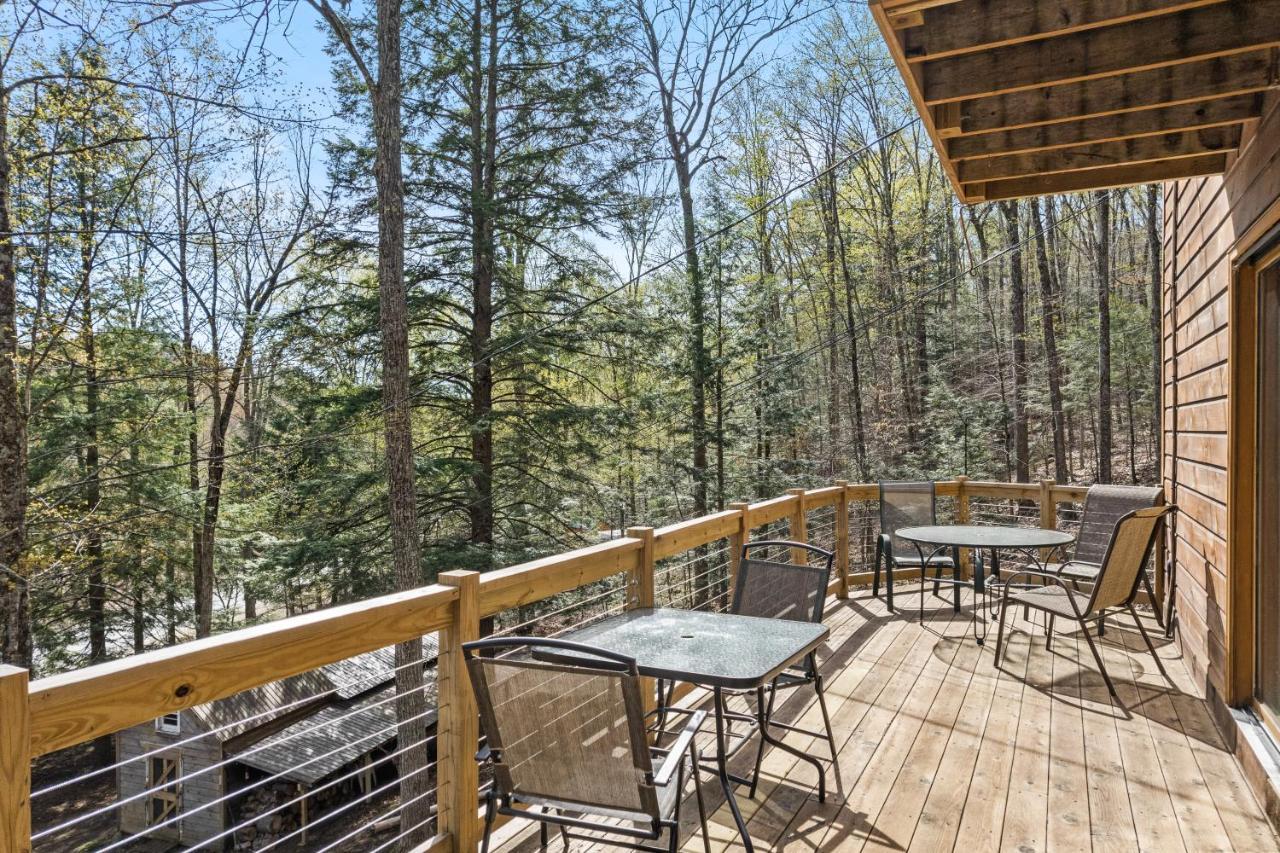 River Road Treehouse Retreat Warrensburg Ngoại thất bức ảnh